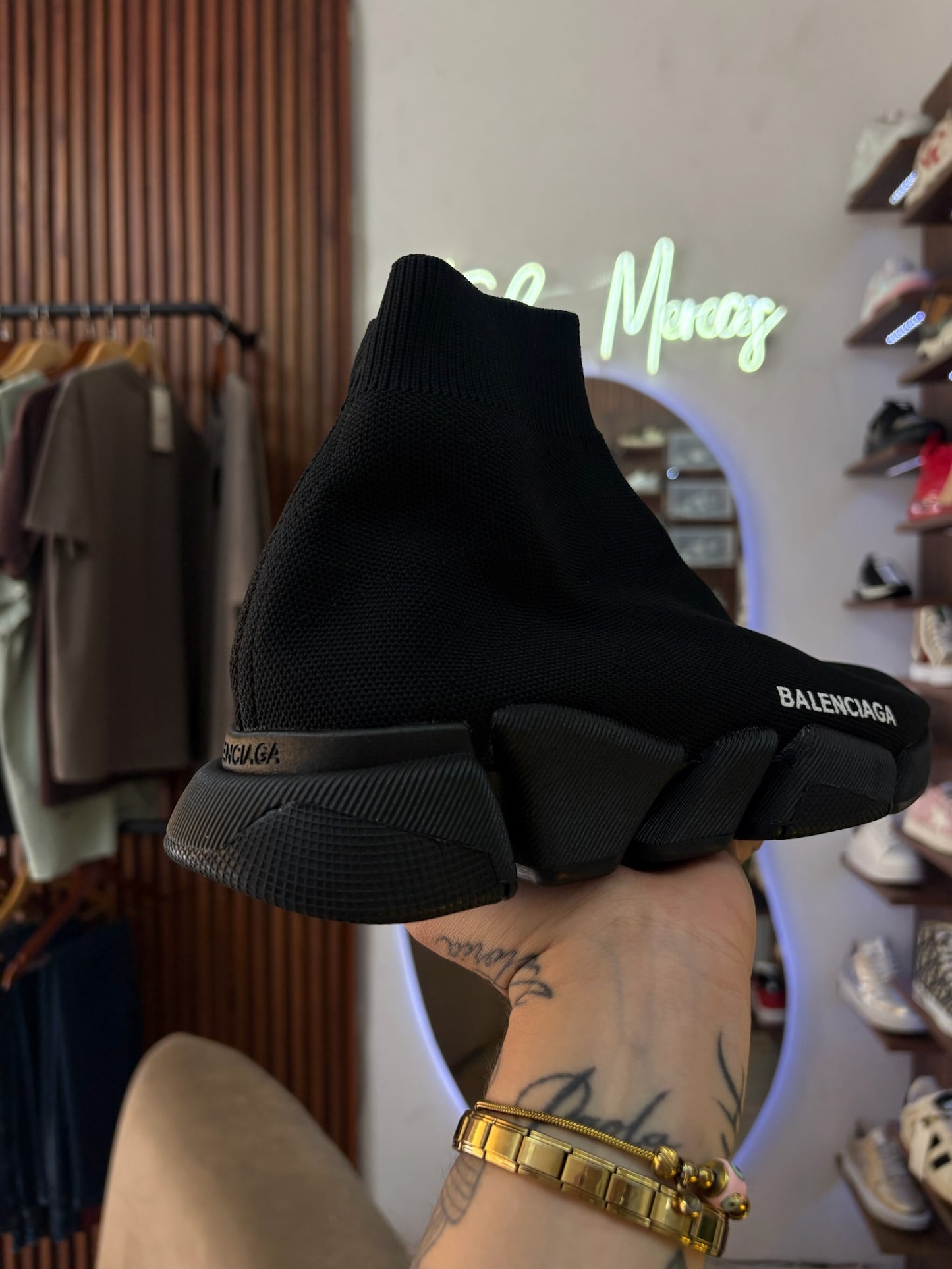 Balenciaga total black