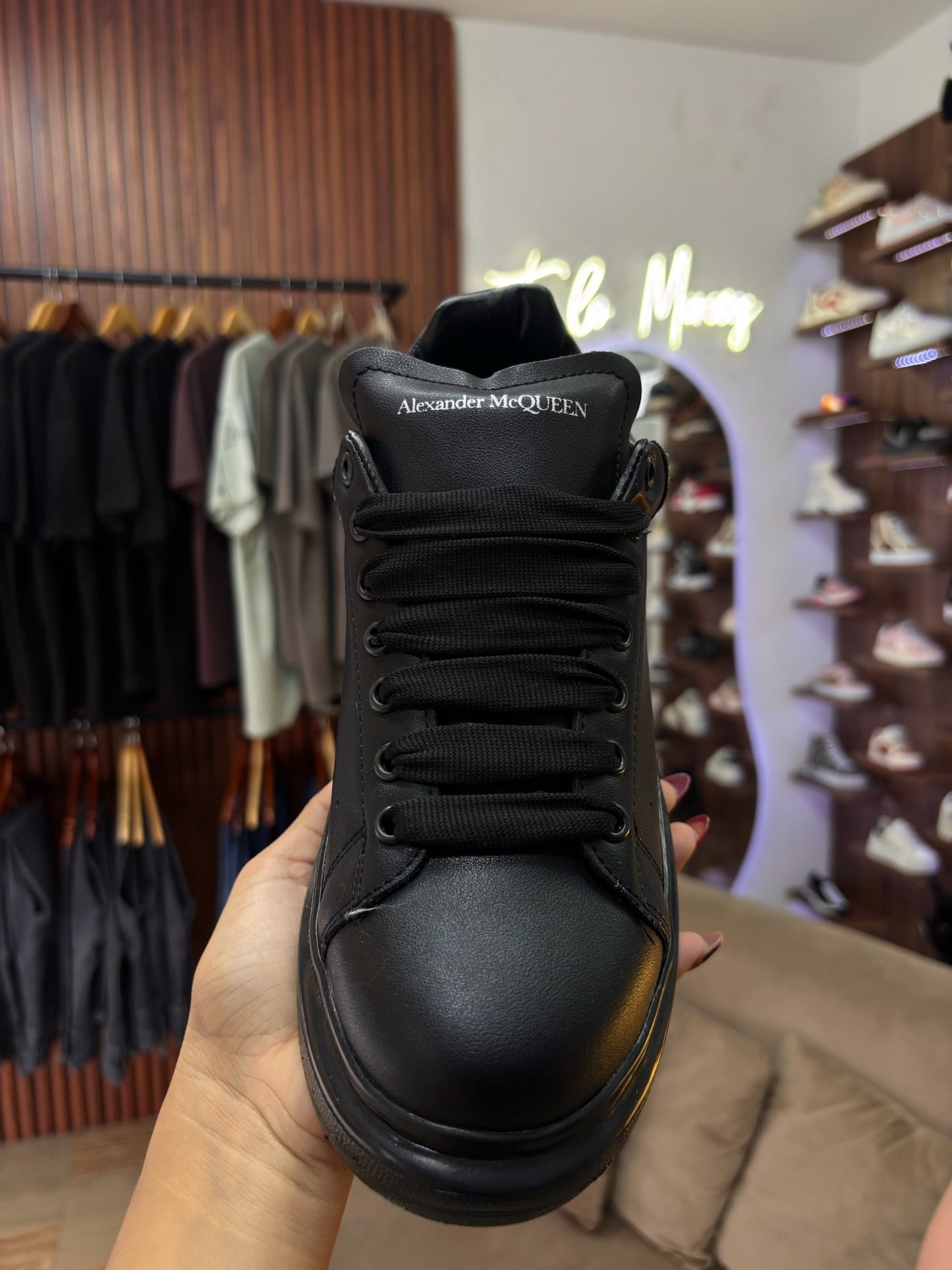 Alexander McQueen clasico negro