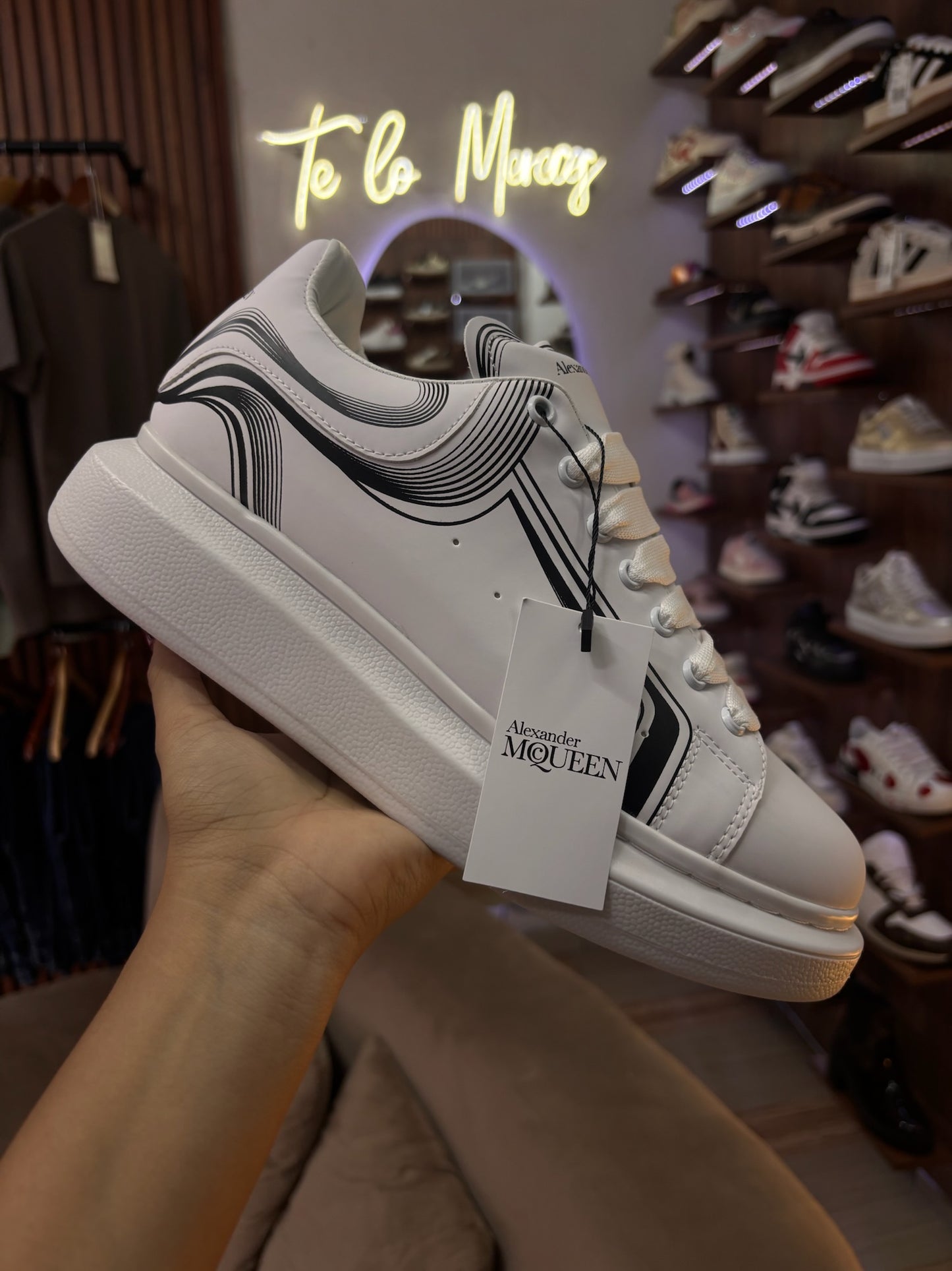 Alexander McQueen Lineas