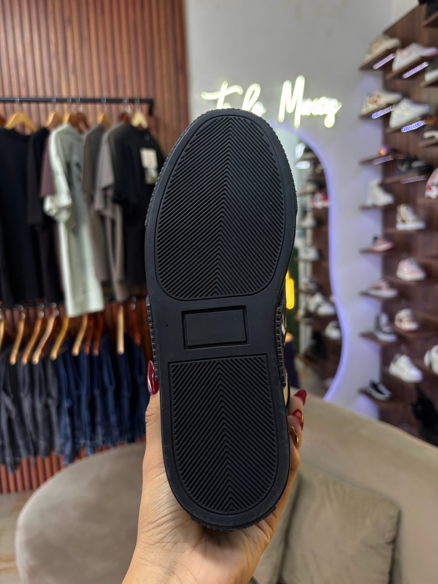 Valentino negro