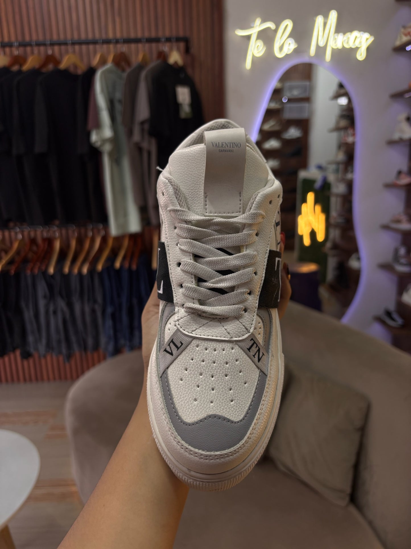 Valentino blanco