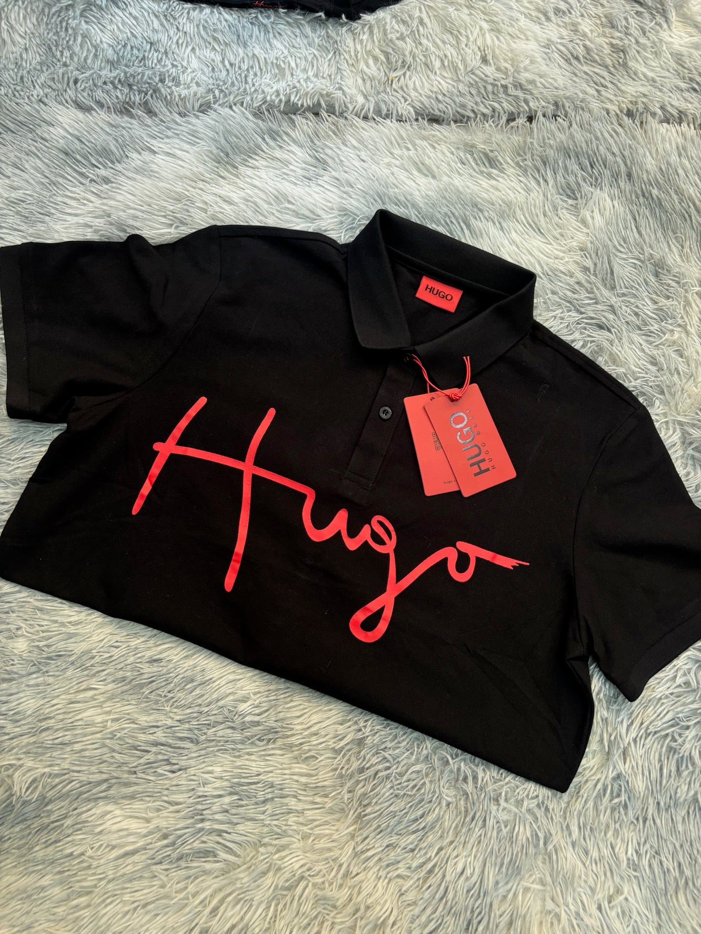 Camisa Boss Negro Letra Roja