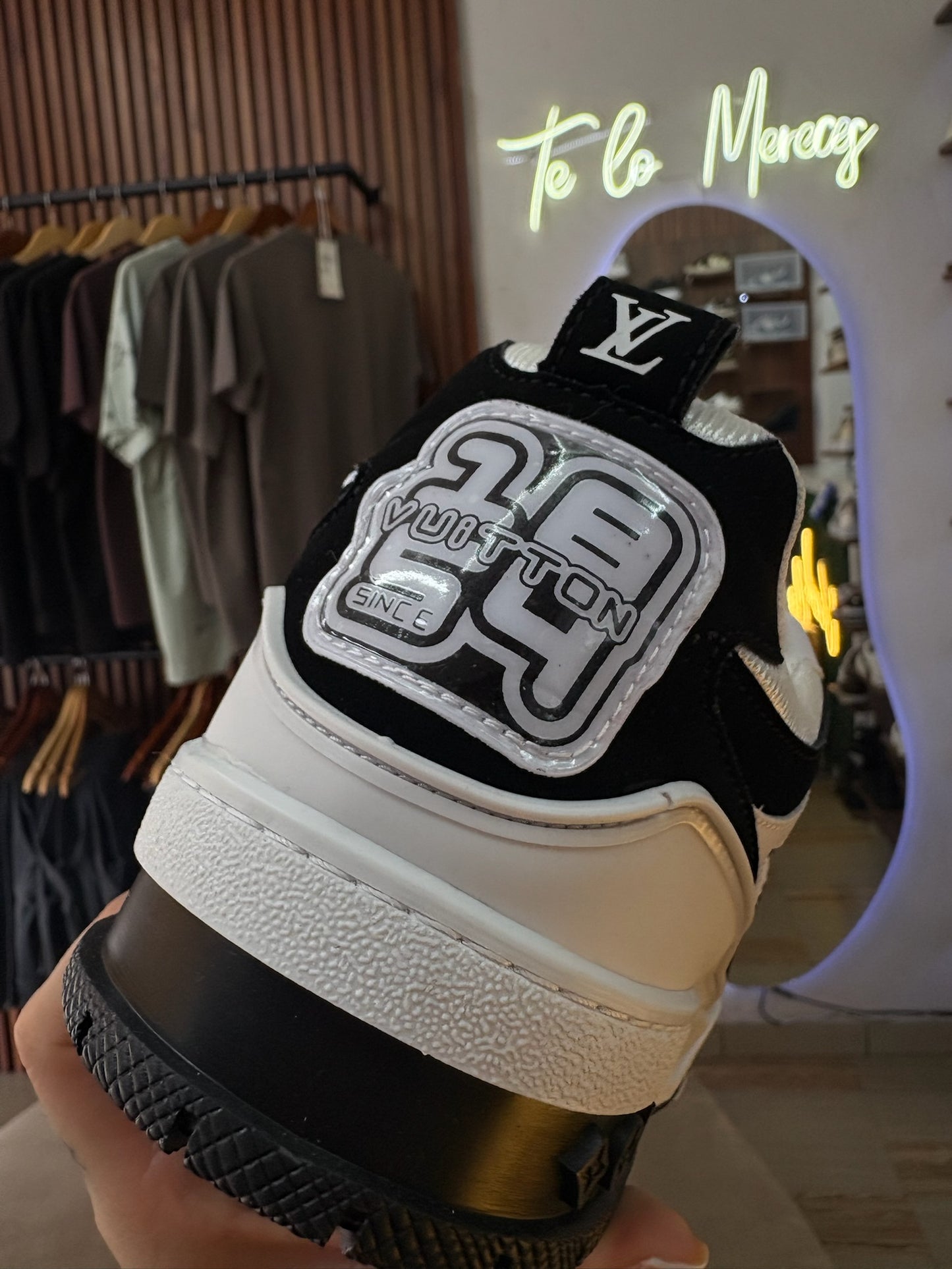 Louis Vuitton Trainer Black Flower