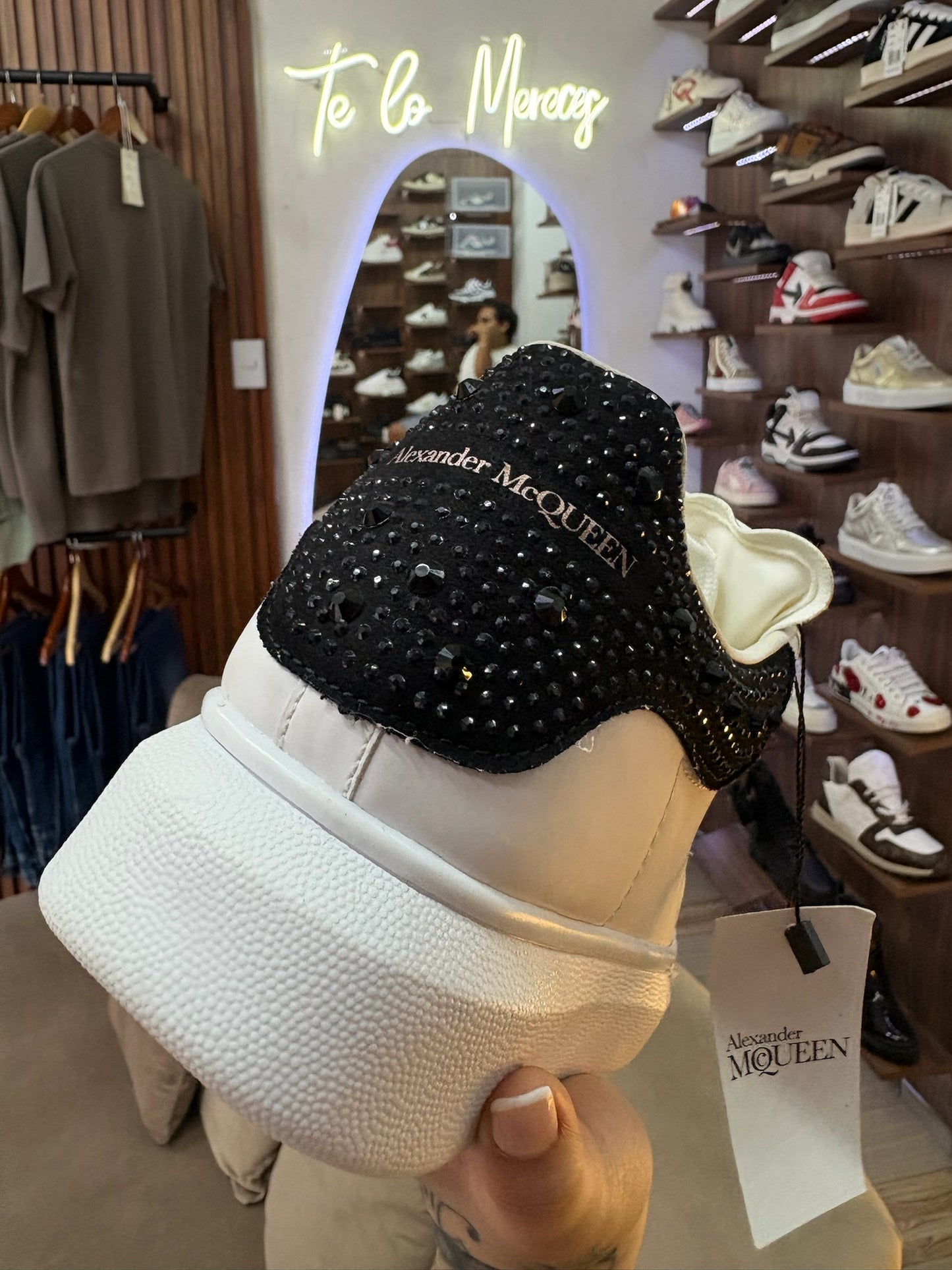 Alexander McQueen swarovsky negro