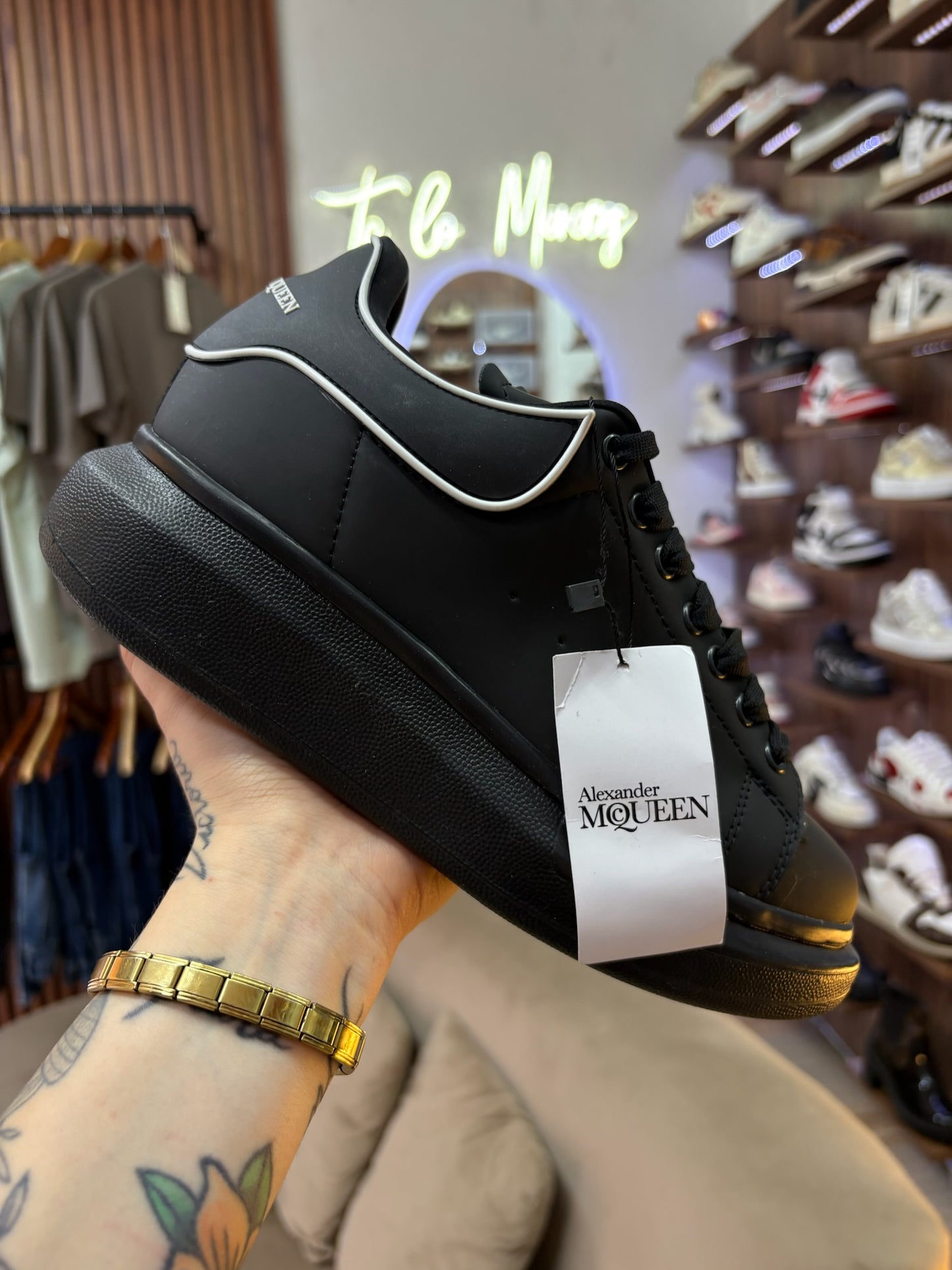 Alexander McQueen Platisol negro