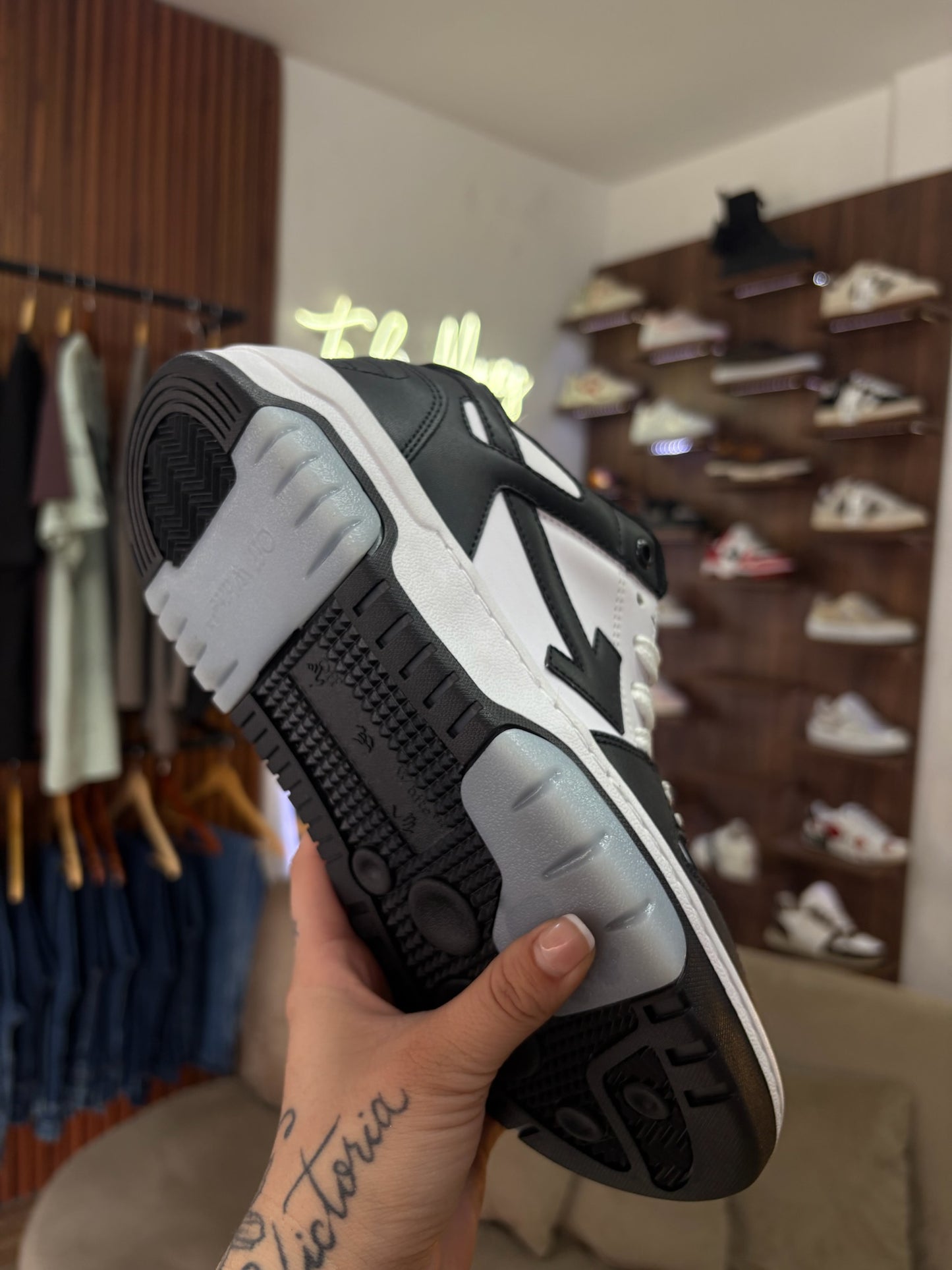 Off White