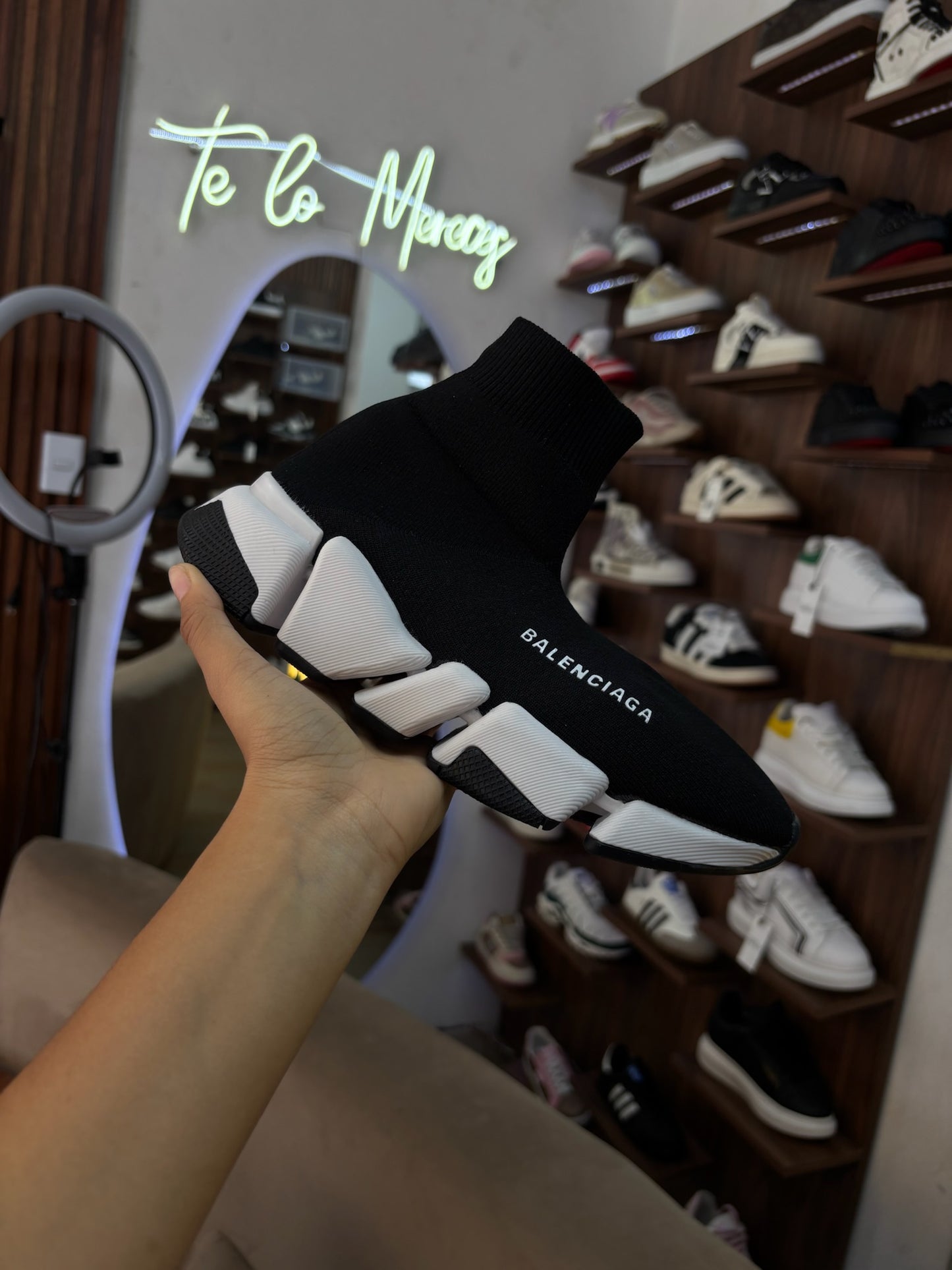 Balenciaga negro suela blanca