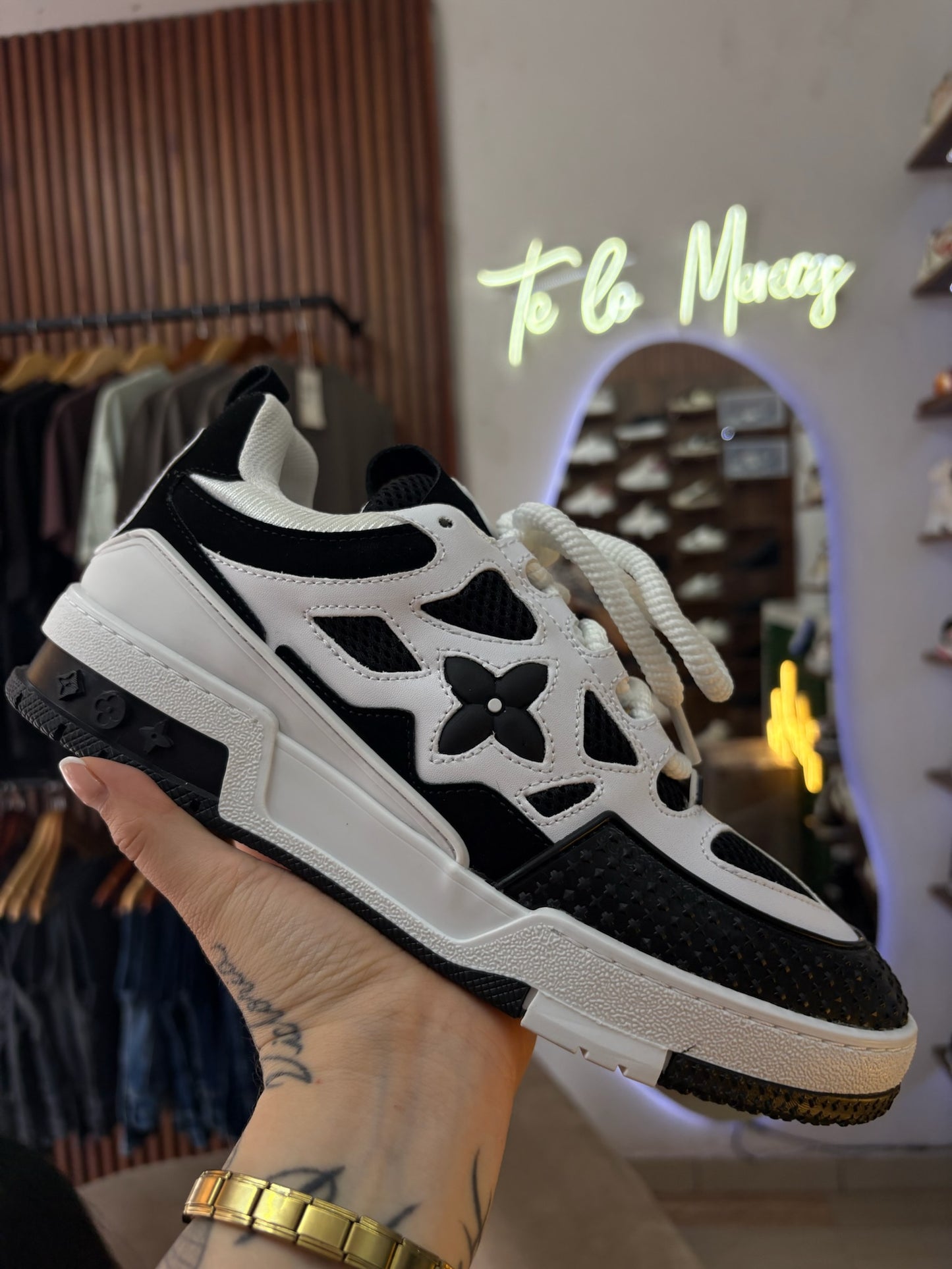 Louis Vuitton Trainer Black Flower