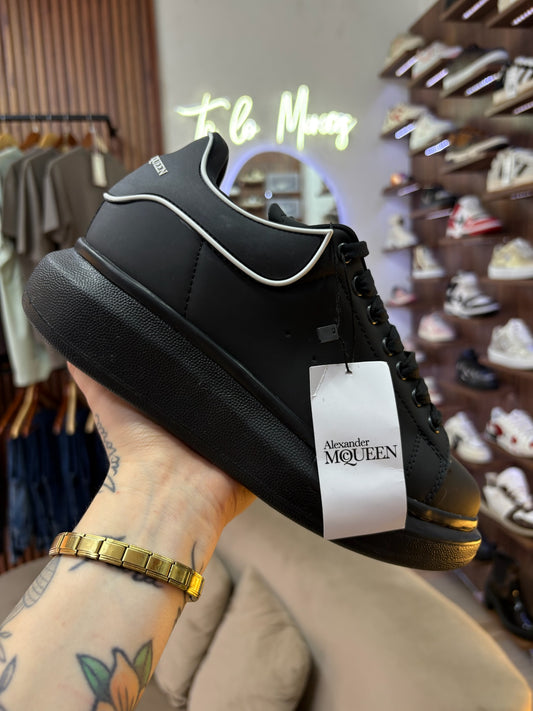 Alexander McQueen Platisol negro