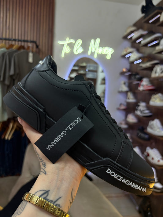 Dolce&Gabbana total black