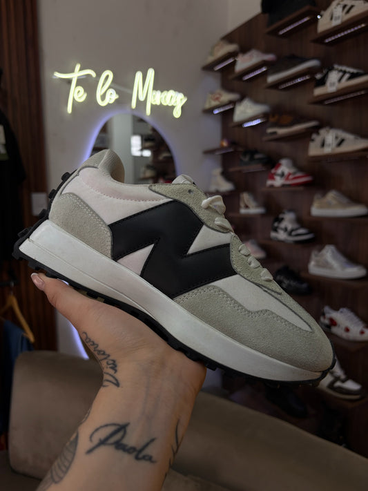 New Balance 327 Black & Cream