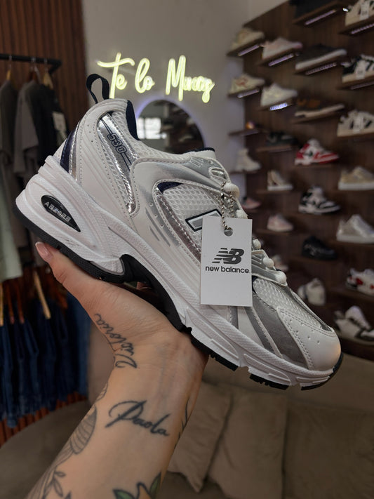 New Balance 530 Blanco/Plateado