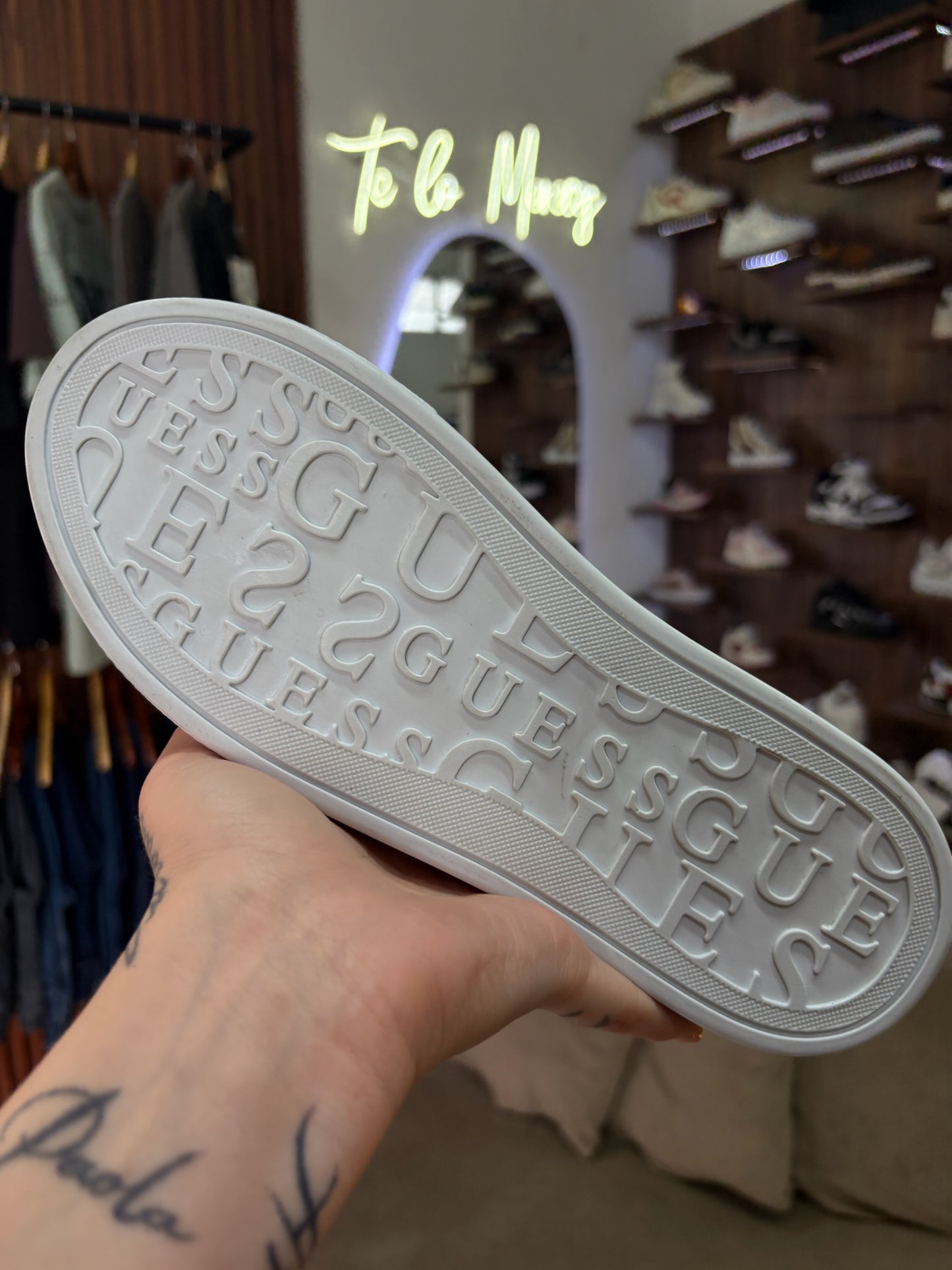 Guess Plateado
