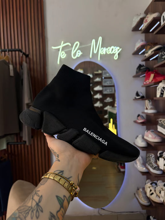Balenciaga total black